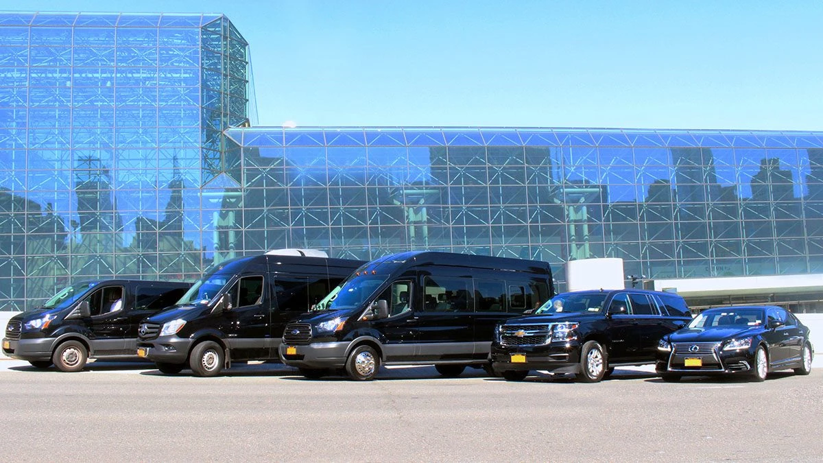 Book your Ho Chi Minh car rental with driver today